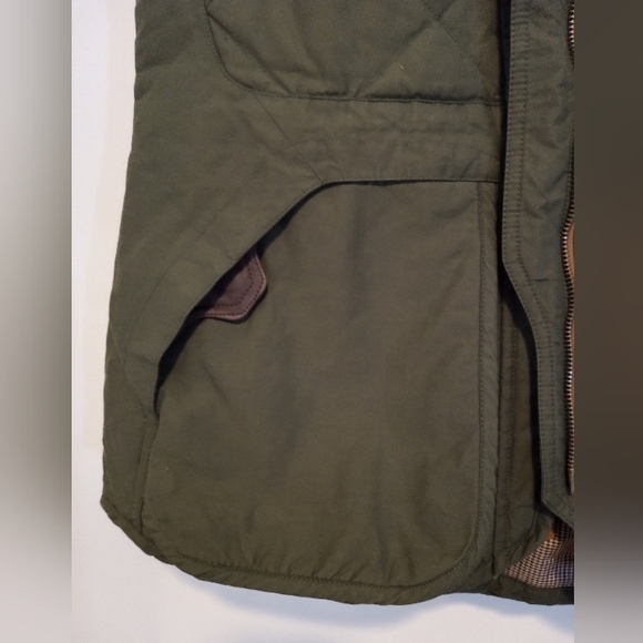 Eddie Bauer Sport Shop Women's Olive Green Quilted Goose down Vest - Picture 4 of 8